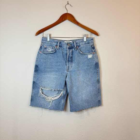 Free People We The Free Ripped Mid Rise Blue Denim Long Shorts Sz 25 NWT - Picture 1 of 9